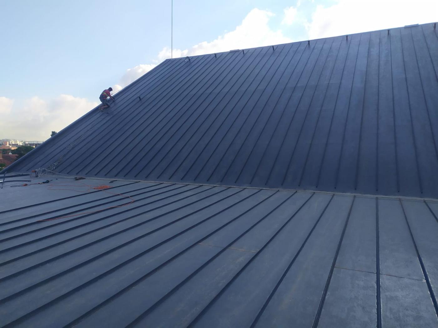 Refurbished Centro Cívico roof in Cerdanyola